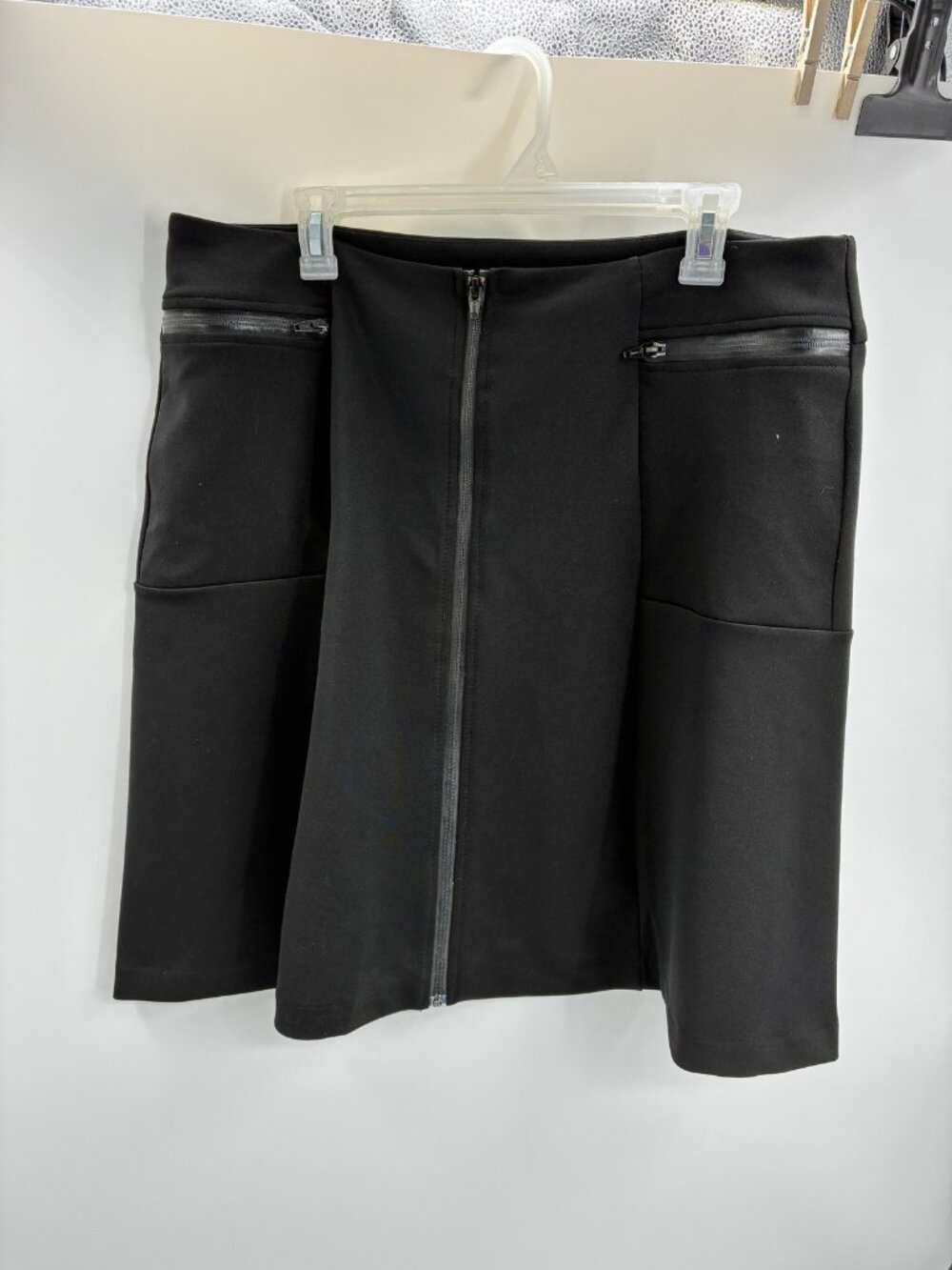 Worthington Black A Line Mini Skirt Womens Size 10 Zip Front Pockets Stretch